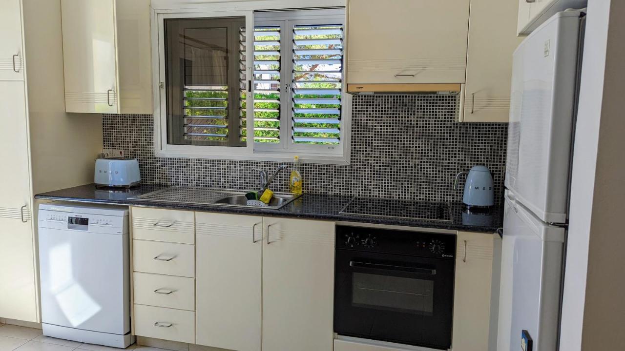 Stylish Garden Apartment At Paphos Harbour 外观 照片